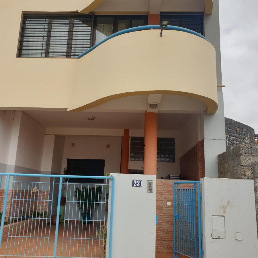 Secularis Capital 2 Apartment Прая Екстериор снимка